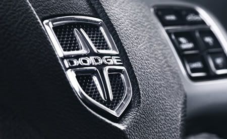 2011-Dodge-Durango-steering-wheel-logo.jpg