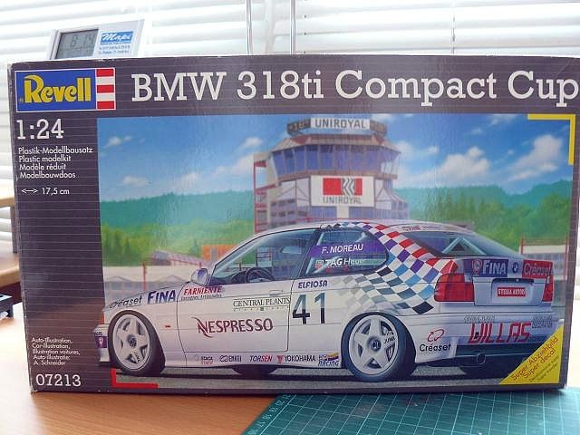 1%20Revell%20318i%20Compact_zpsduuzjqer.