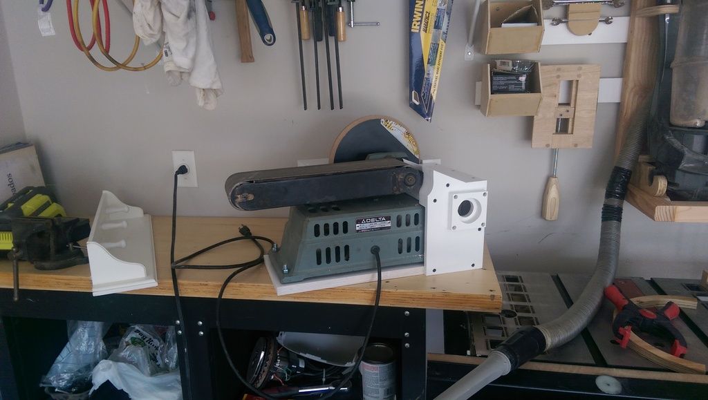 Belt sander dust collection and 10" disc sander