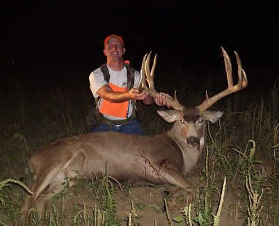 Kansas hunter bags big Muley
