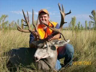 Huge Kansas Mule Deer Buck