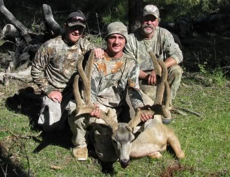 Chardeen family hunts together