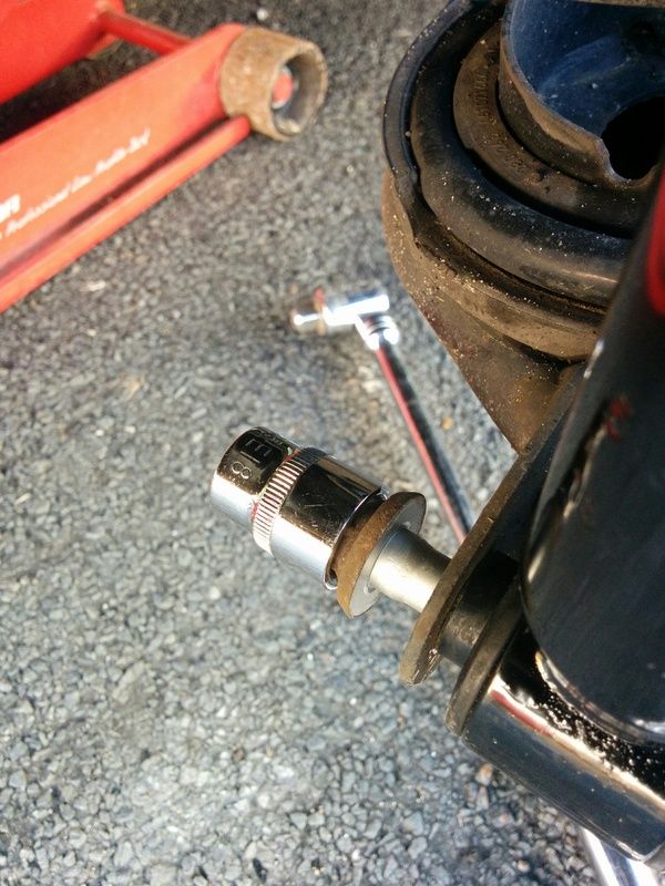 Tutorial Replace Rear Shock Absorbers Vauxhall CorsaD Forum