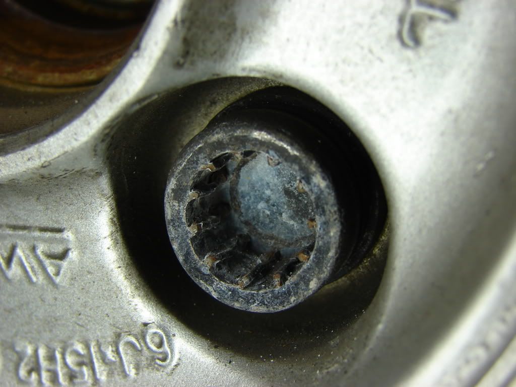 DIY STRIPPED WHEEL LOCK REPAIR (USA LOCK VERSION) VW Vortex