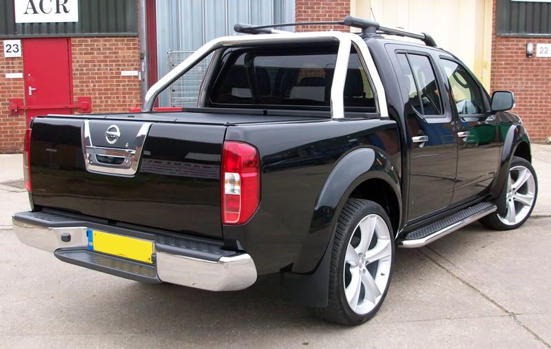 Pimped out nissan navara #9