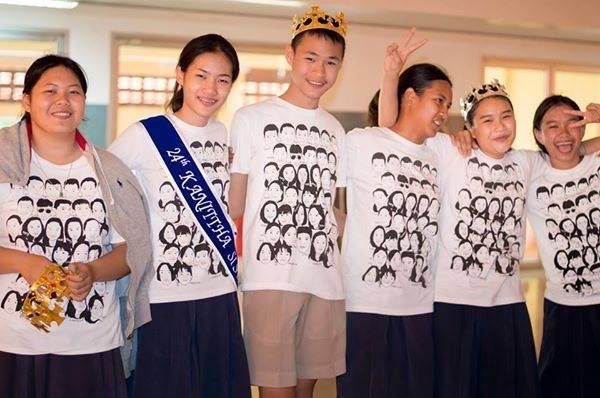 เสื้อรุ่น เสื้อโรงเรียน ทำเสื้อรุ่น เสื้อหน้าคน เสื้อทีม เสื้อแก็งค์ เสื้อรวมญาติ เสื้อแก๊งค์ เสื้อรวม รวมรุ่น