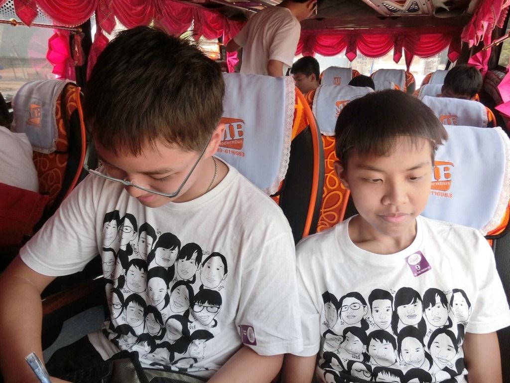 เสื้อรุ่น เสื้อโรงเรียน ทำเสื้อรุ่น เสื้อหน้าคน เสื้อทีม เสื้อแก็งค์ เสื้อรวมญาติ เสื้อแก๊งค์ เสื้อรวม รวมรุ่น