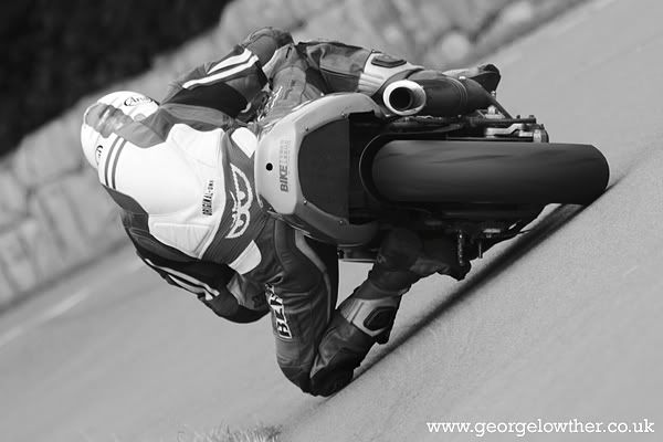 IMAGE: http://i149.photobucket.com/albums/s64/GeorgeLowther/_MG_7741_Mick_Goodings.jpg