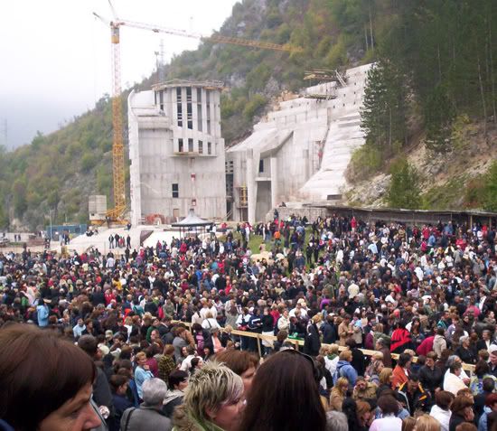 Photo Sharing and Video Hosting at Photobucket