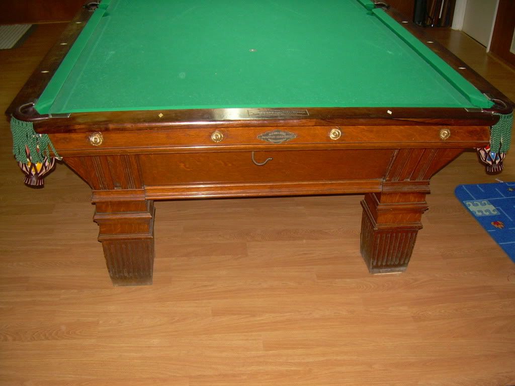 pooltable001.jpg