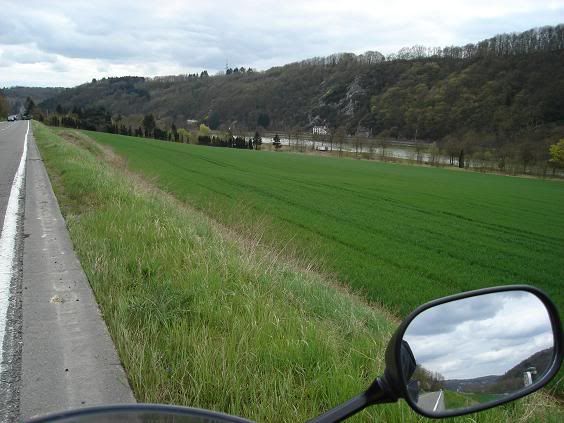 http://i149.photobucket.com/albums/s74/Maltese_Wizard/Belgium/053TheN96fromNamurtoDinant-SouthBel.jpg