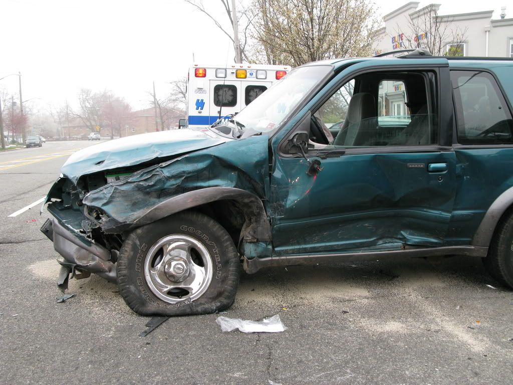totaled ford expedition cb