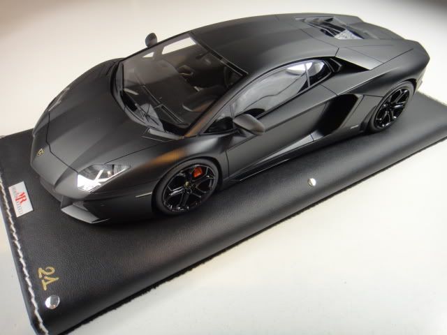 18 MR LAMBORGHINI AVENTADOR MATT BLACK LIMITED 35 PIECES N BBR 